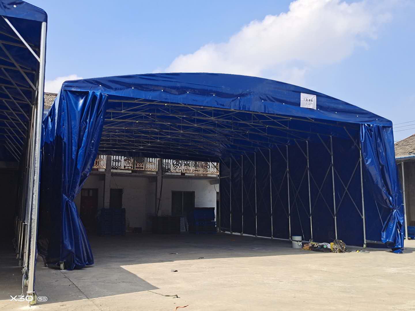 雨棚遮陽棚，可堆放貨物